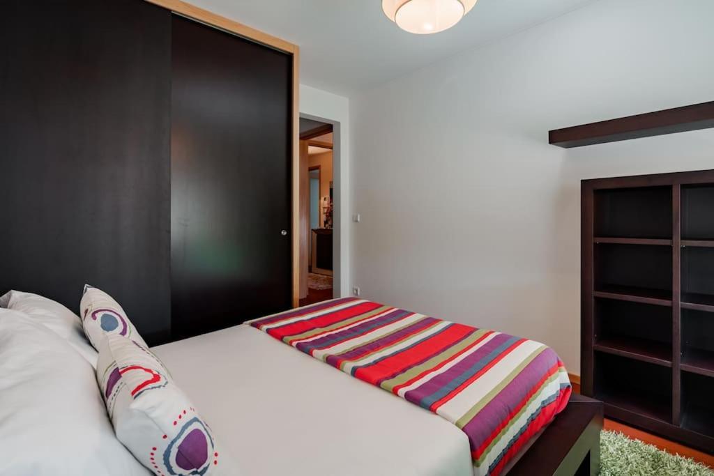 Fully Equipped 3 Bed - Parking. Apartamento Vila Nova de Gaia